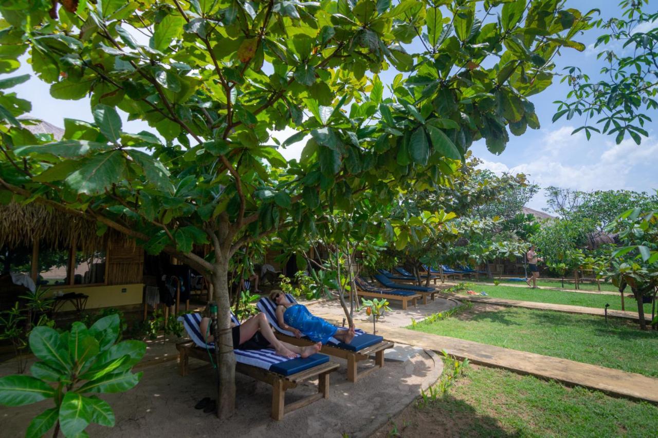 Hotel Blue Waters Arugam Bay Exterior foto