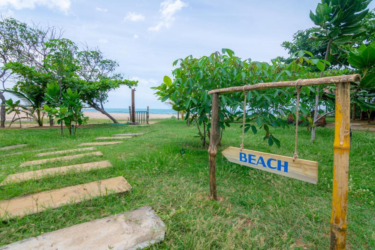 Hotel Blue Waters Arugam Bay Exterior foto