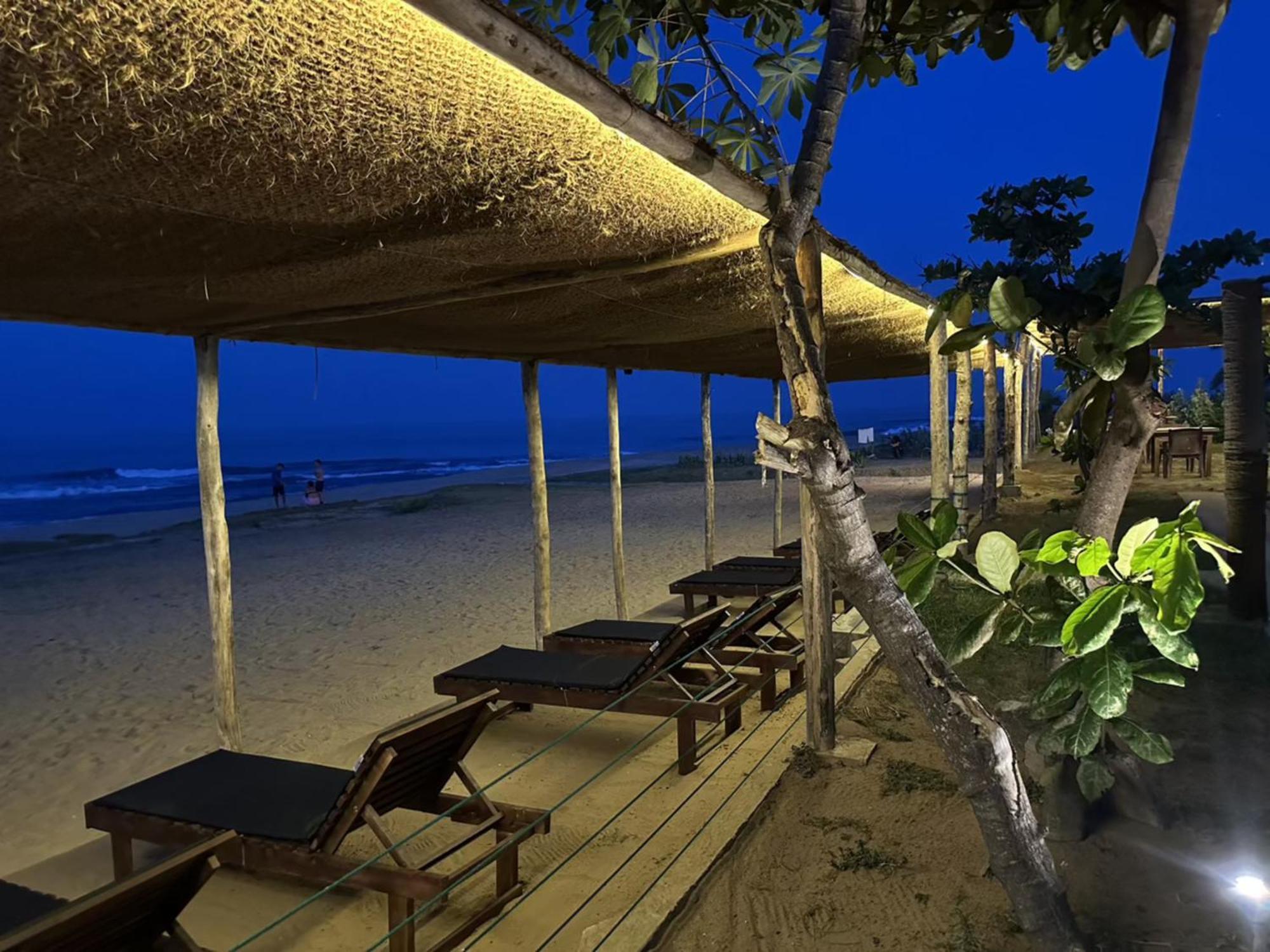Hotel Blue Waters Arugam Bay Exterior foto