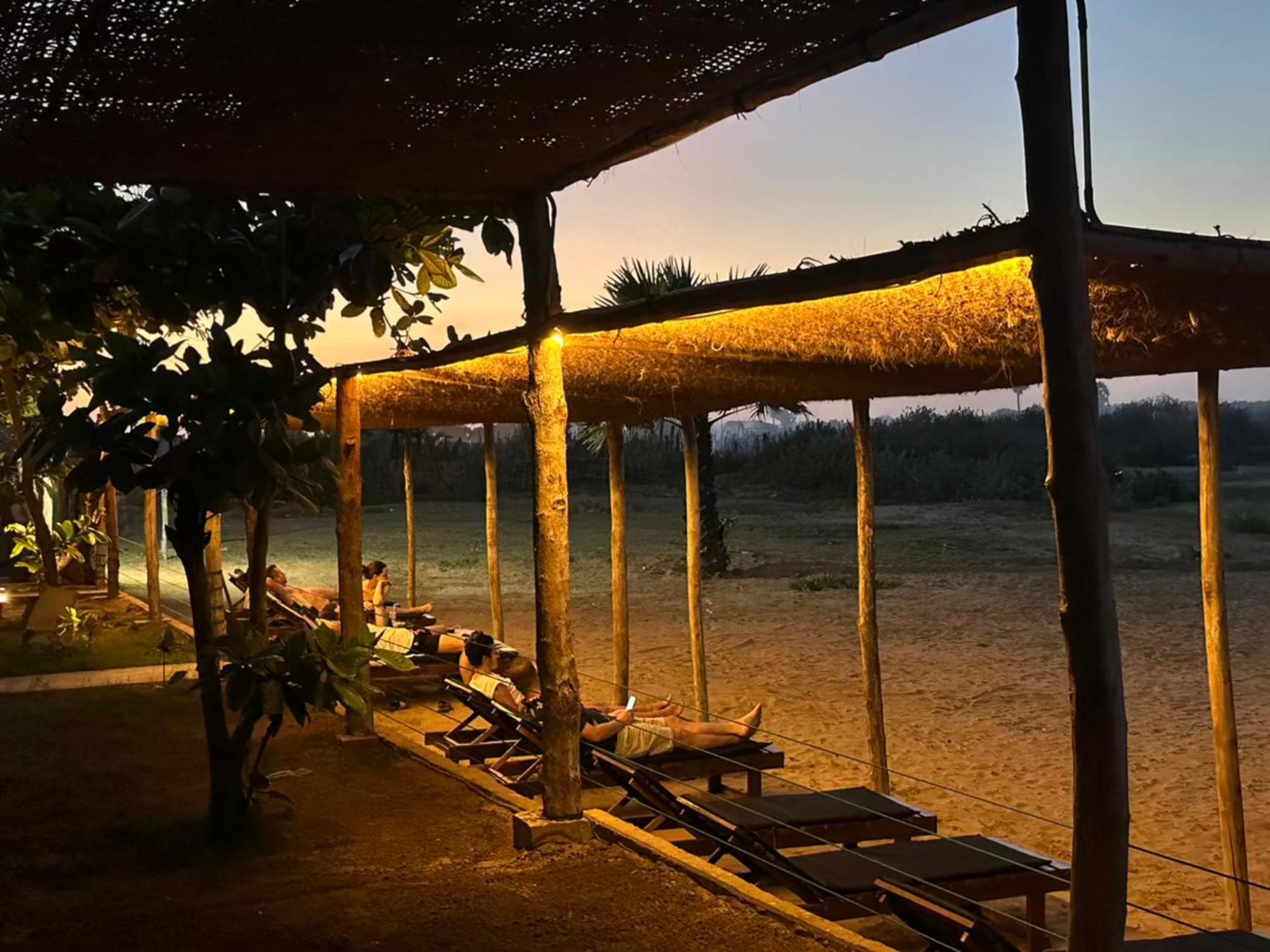 Hotel Blue Waters Arugam Bay Exterior foto