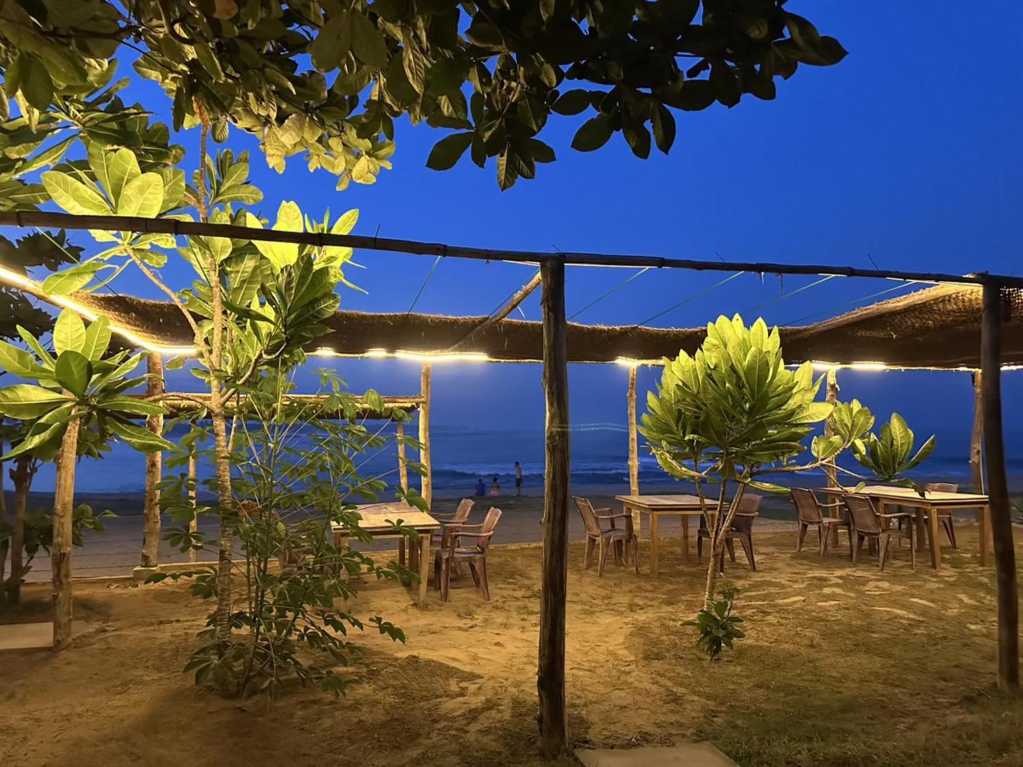 Hotel Blue Waters Arugam Bay Exterior foto