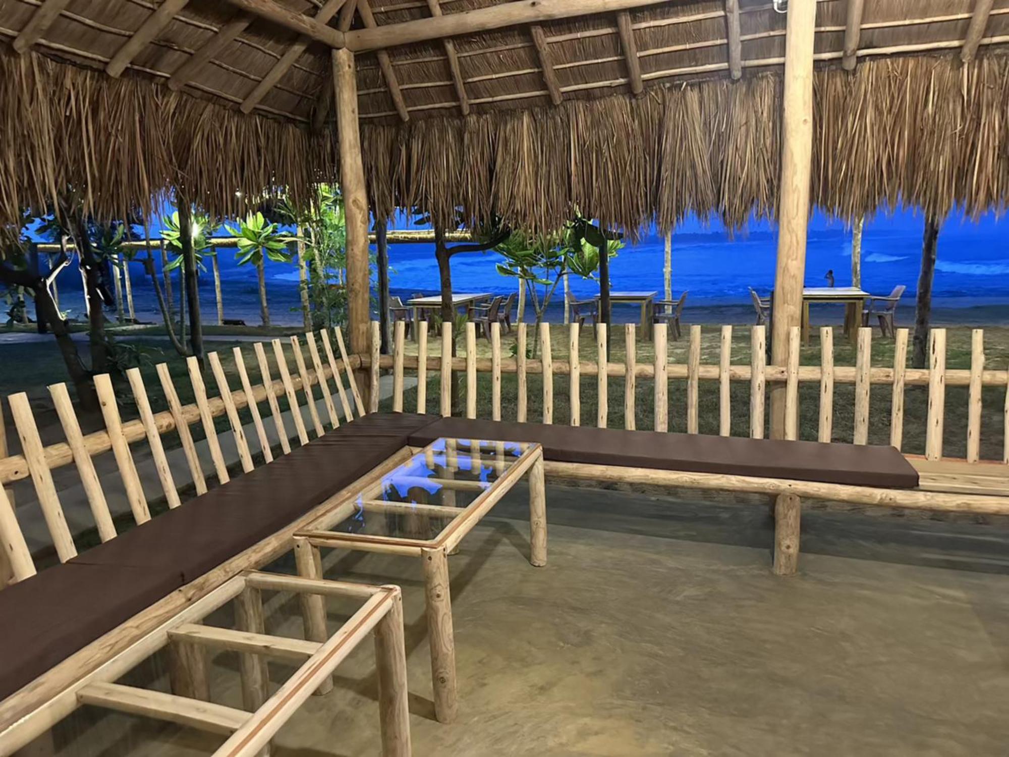 Hotel Blue Waters Arugam Bay Exterior foto